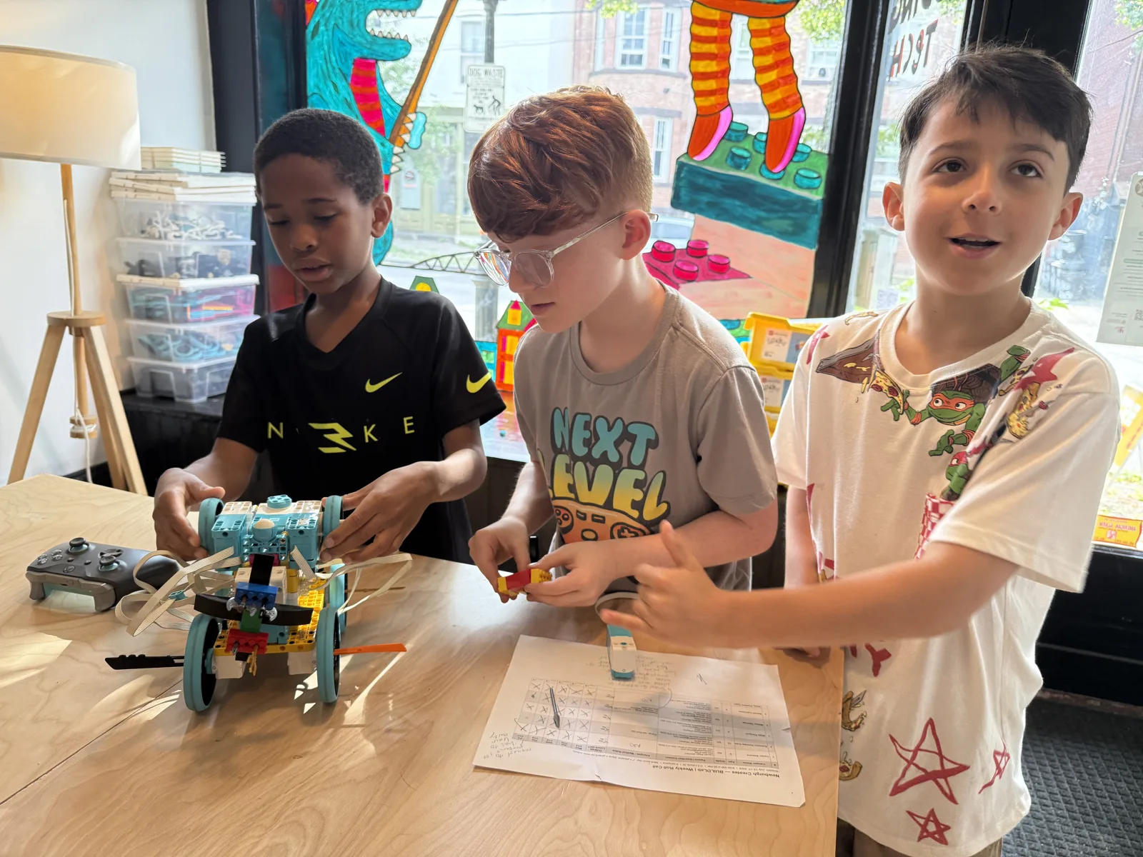 Students building robots at Newburgh Creates